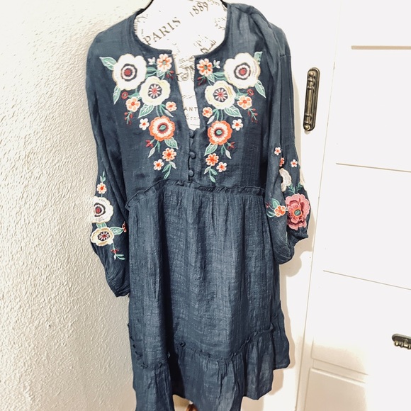 Embroidered Floral Navy Dress - Picture 4 of 6